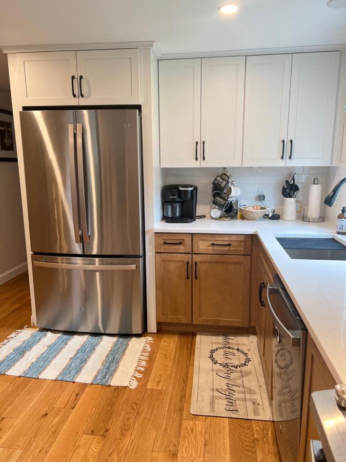 Homestay Modern Family In Middletown, Ri- Just 4 Mi To Newport! Middletown